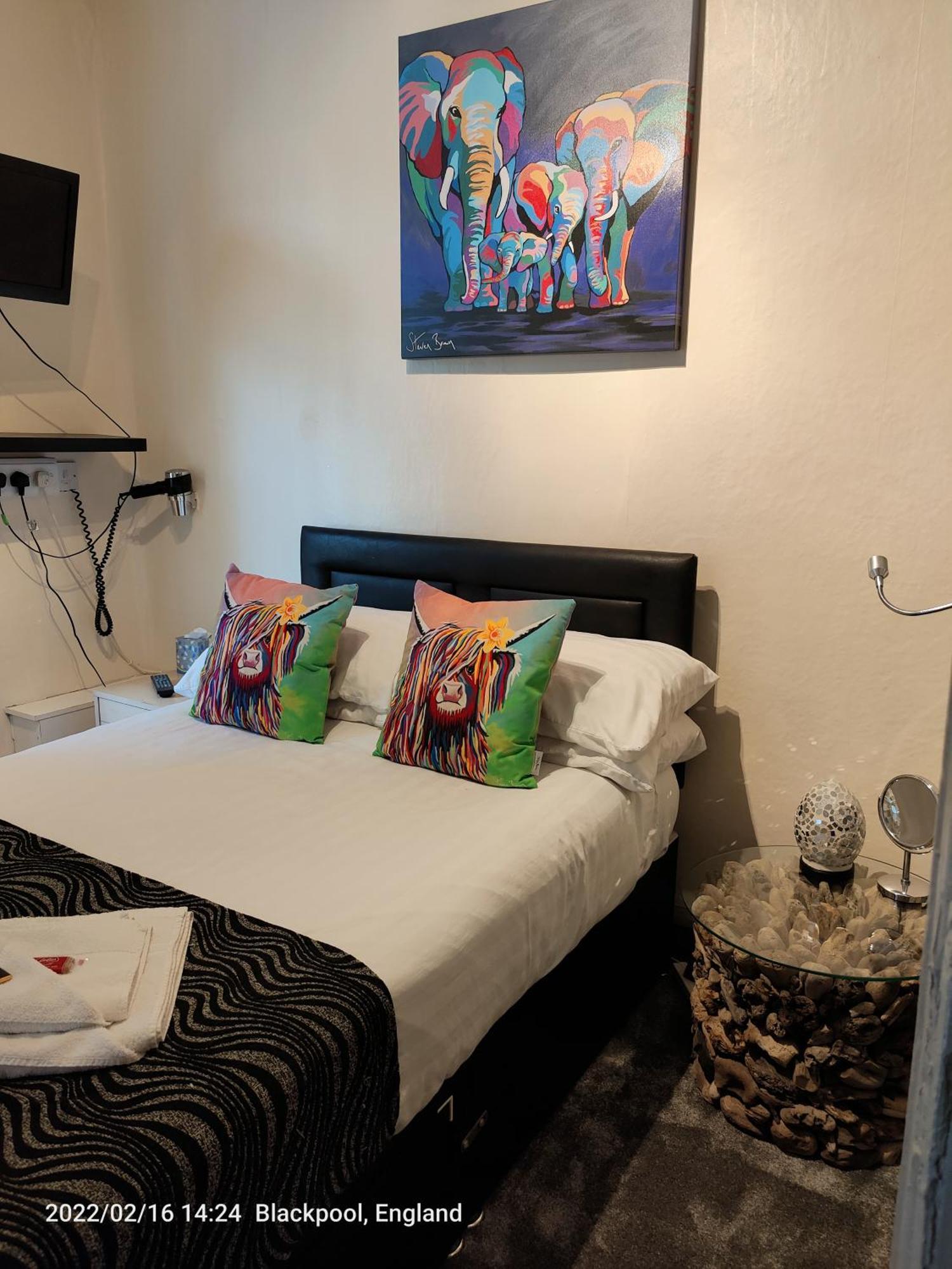 Manor House 3* Blackpool